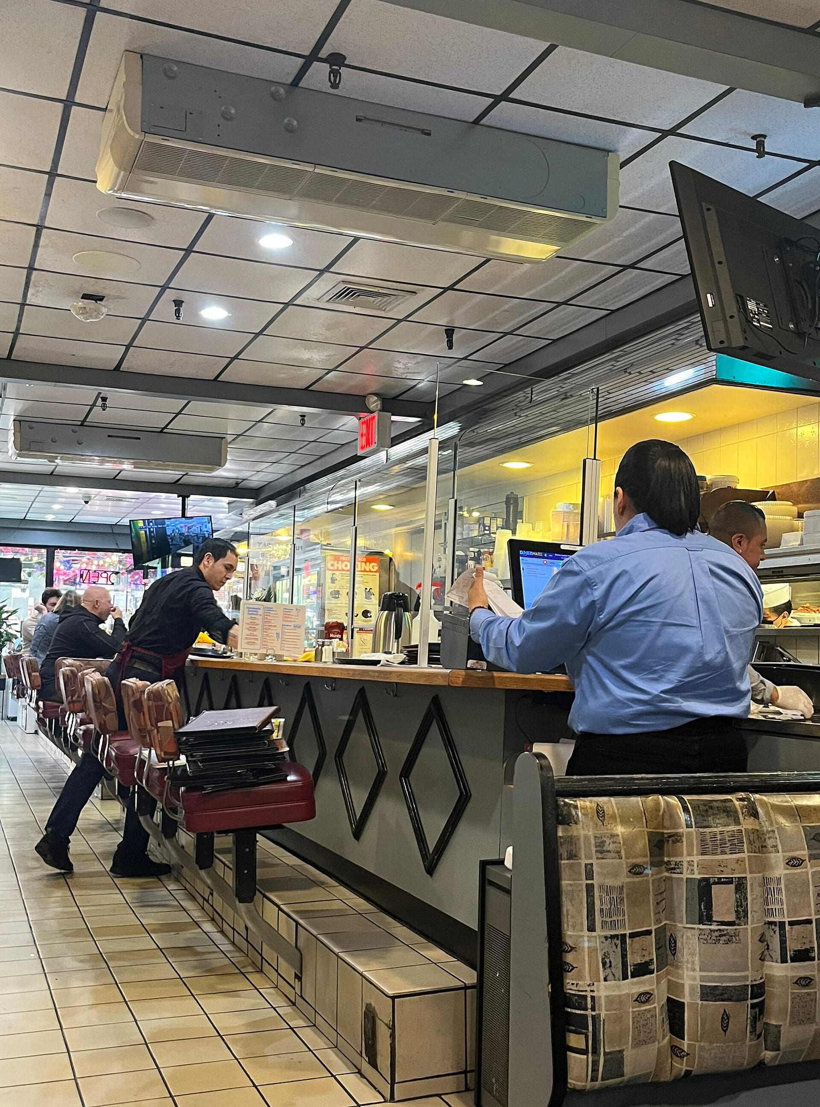 Ess-a-Bagel to Move to the Buchanan in Midtown East