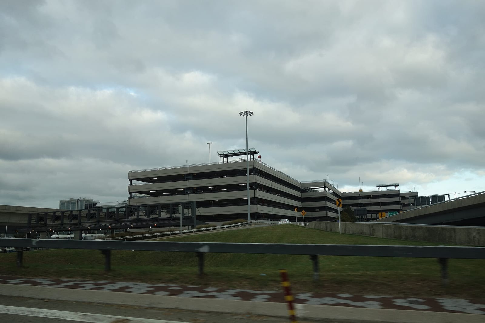 Newark to Manhattan: What a Car Service Really Costs in 2026